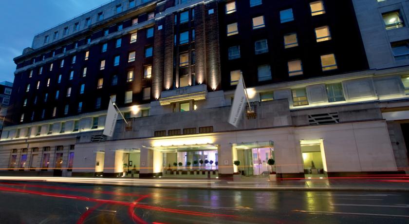 Dette 4-stjernede hotel har en af de bedste beliggenheder i London overhovedet! Fodboldrejser til London